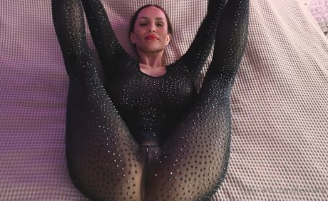 Flexy Amy sexy actress archive