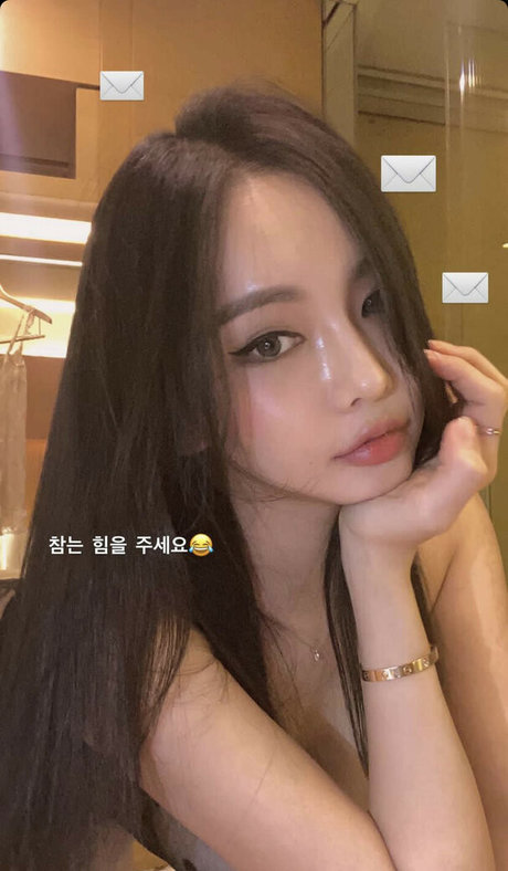 Jeee622 high quality actress photos