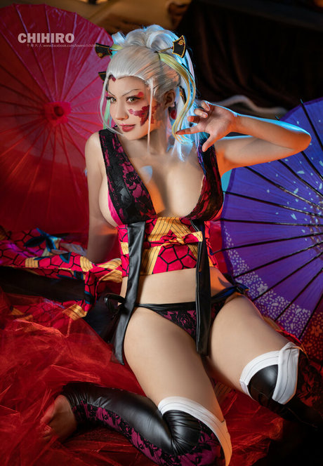 Chihiro Chang model hot image