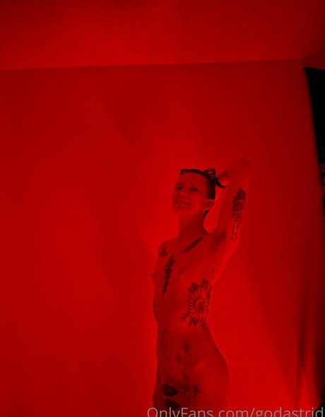 onlyfaery model pretty archive