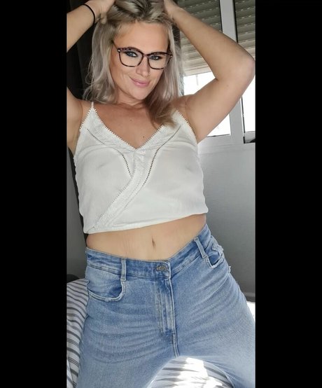 Abi Fox pornstar adult galleries