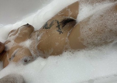 poopea exclusive pornstar picture