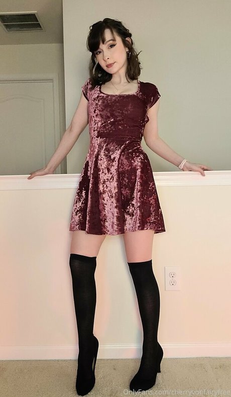 cherryvonfairyfree model naked img