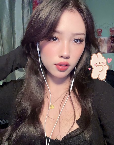 BasiilLeaf pretty pornstar pictures