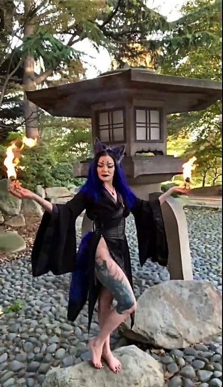 rainingembers model nude photos