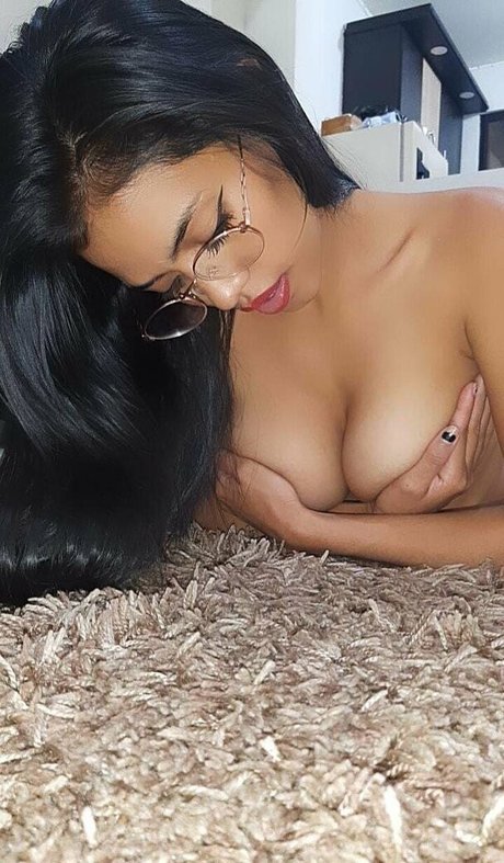 venus 22 model sex images