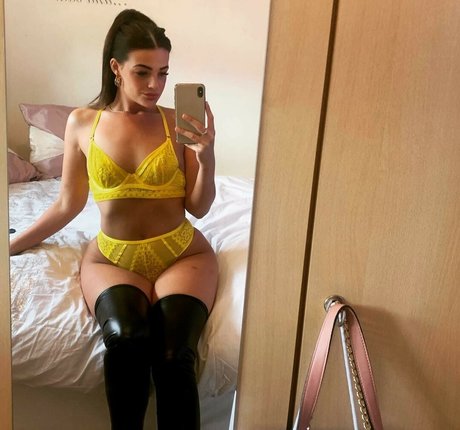 deedemi96 porn model photo