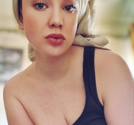 Lena Leyman sexy star photos