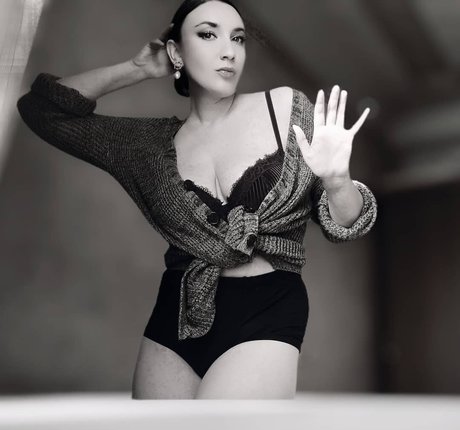 Lena Leyman exclusive star pic