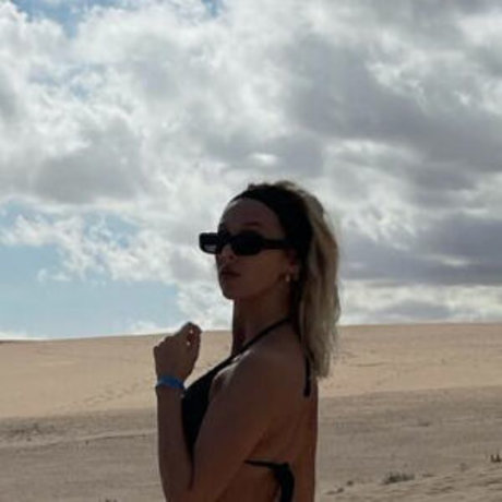 Sara Skowronek pornstar adult archive