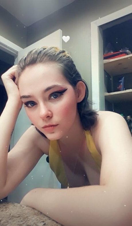 art1stdotz nudes actress picture