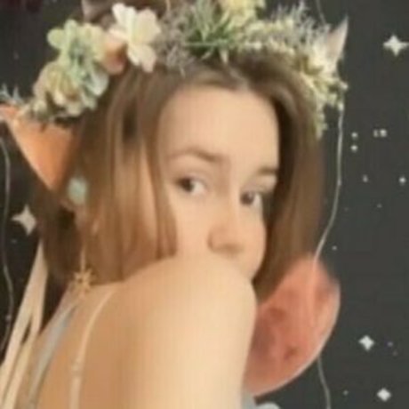 catbog sexy actress photos