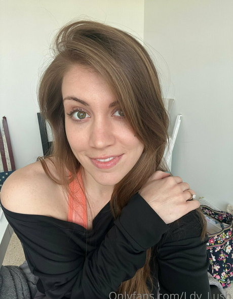 ldy lush hot actress gallery