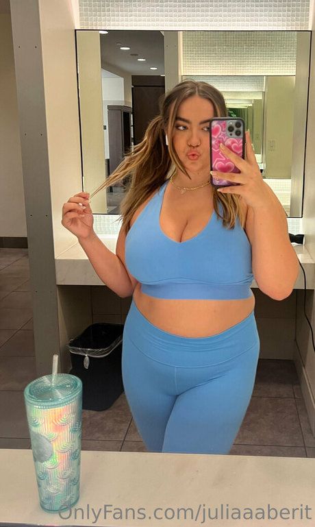 juliiaaberitttt model beautiful img