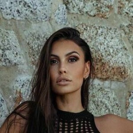 Natasha Nesci pretty actress pics