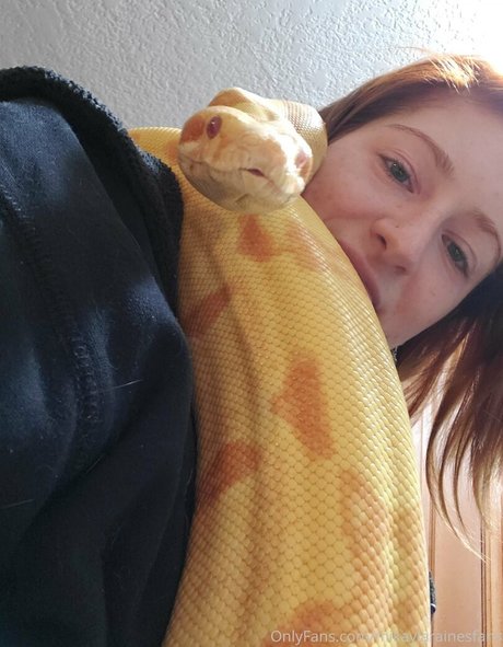 mikaylarainesfans star nude pictures