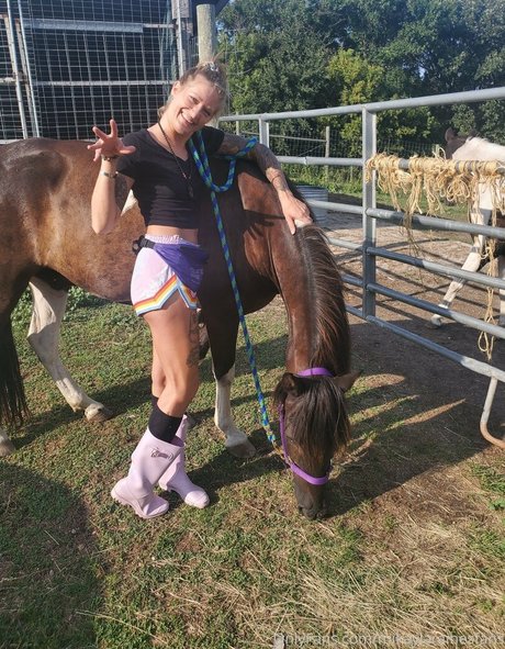 mikaylarainesfans model hd photos