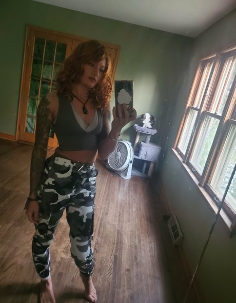 mikaylarainesfans pornstar naked image