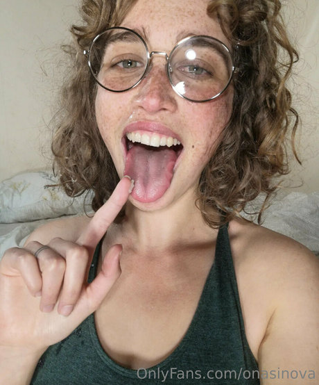 onasinova porn star archive