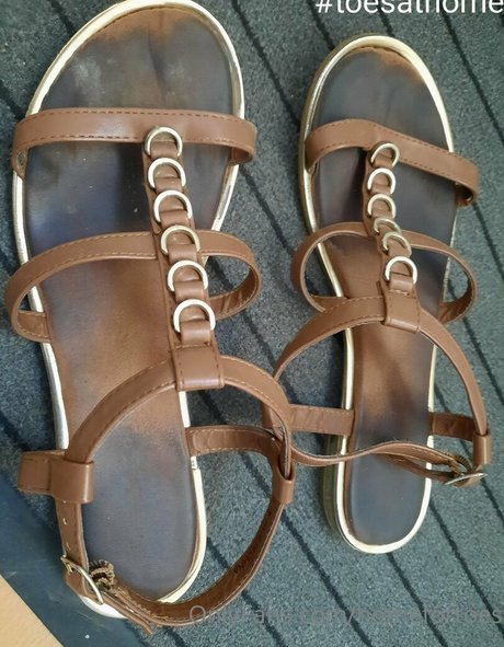 homefortoes naked model galleries