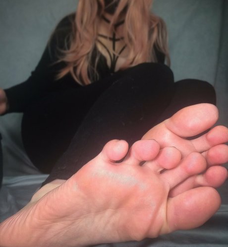 gothmistress model top galleries