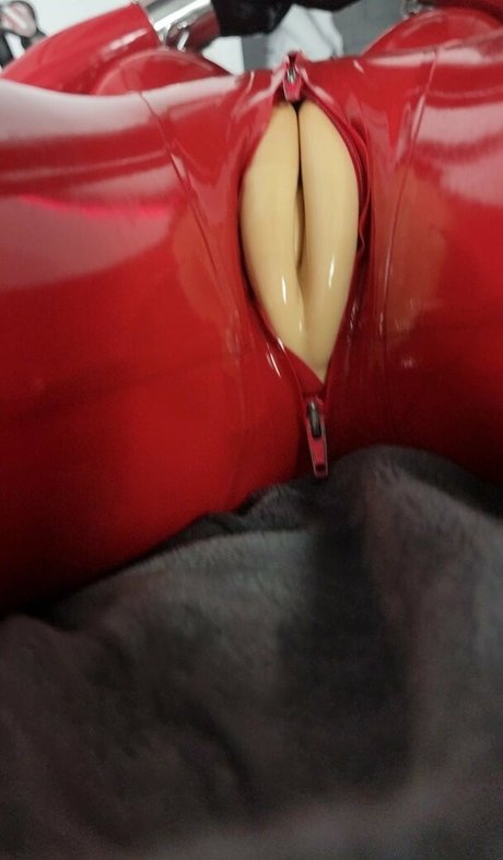 rubberdollemma star beautiful pic