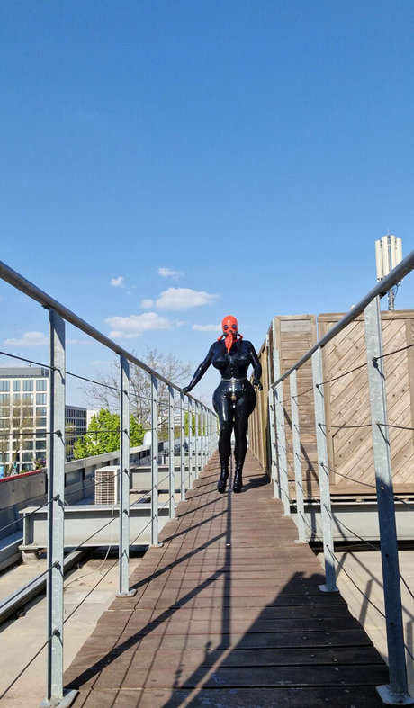 rubberdollemma pornographic actress pics