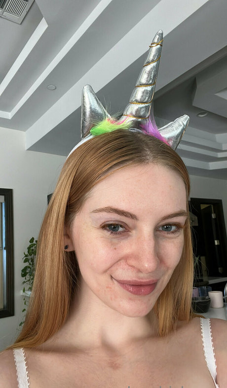 mayakendrickfree sexy model archive