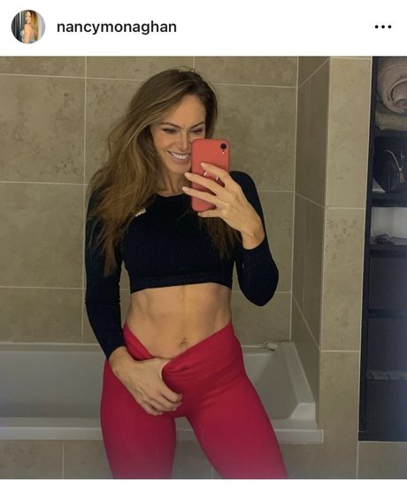 Nancy Monaghan model erotic pic