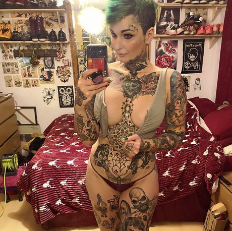 Hettiecakes model sexy picture