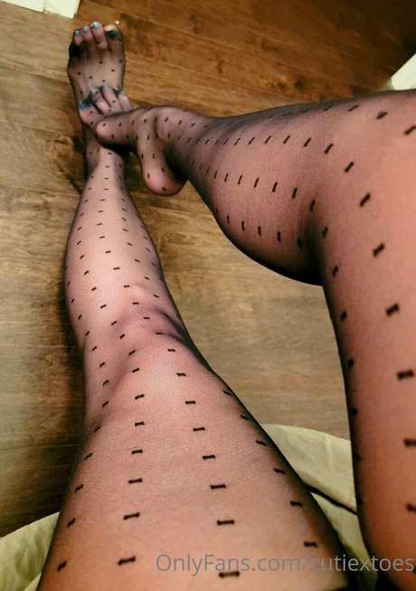 cutiextoes star erotic galleries