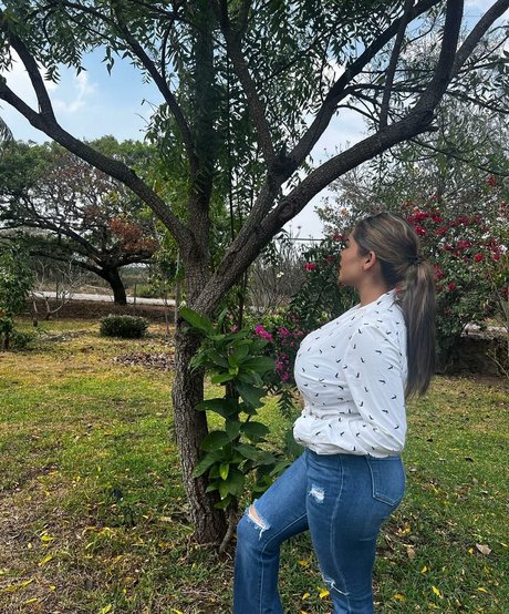 Karen Garcia perfect actress galleries