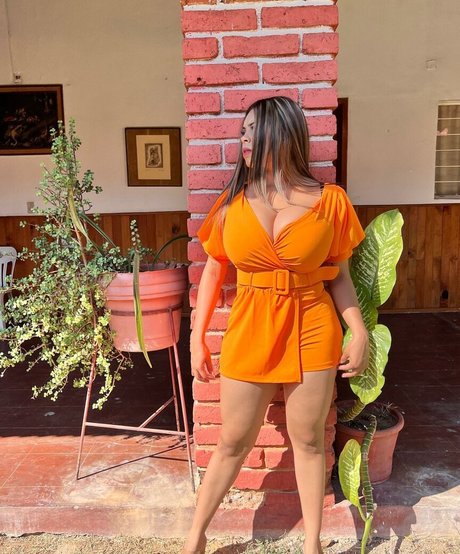 Karen Garcia sexy model picture