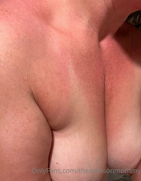 thecrimsonmommy exclusive star img