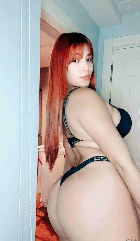 tiny barbie model hot pic