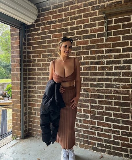 Abbey J pretty actress photos