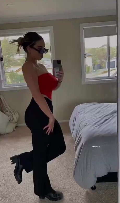 Abbey J model top image