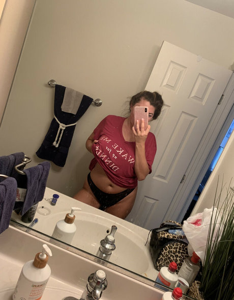 Emilayyy Babayy art actress gallery