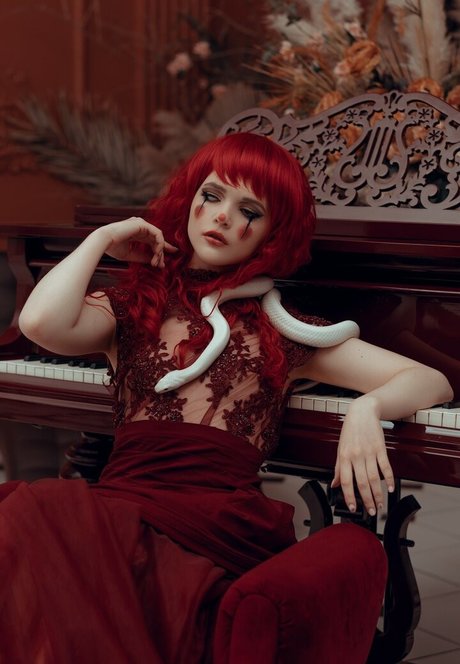 Di Simon nude model archive