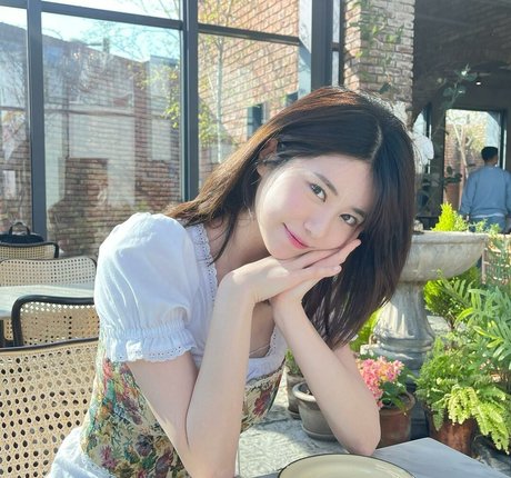 Lee Hayun nudes model images