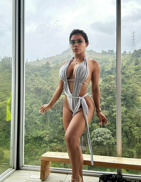 lizkaty 93 naked model img