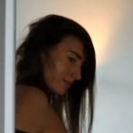 LaPopita model pretty img