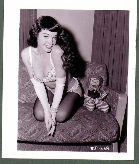 Bettie Page Profile pic