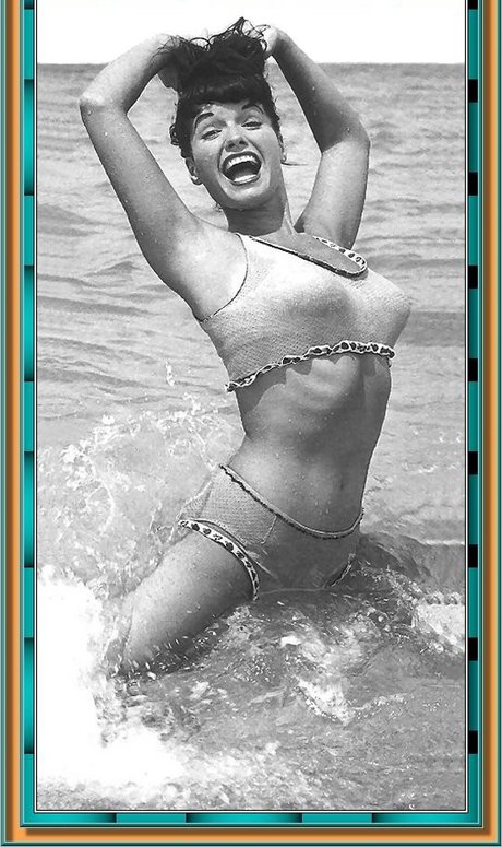 Bettie Page perfect pornstar img