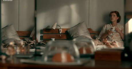 Jessie Buckley hd pornstar photos