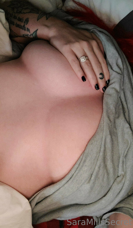 Sara Mills model erotic archive