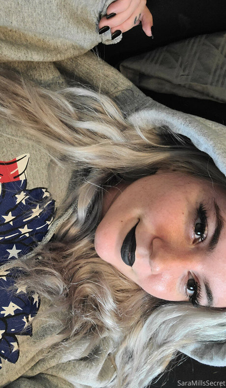 Sara Mills hd model gallery