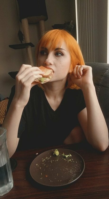 daxanais model pretty image