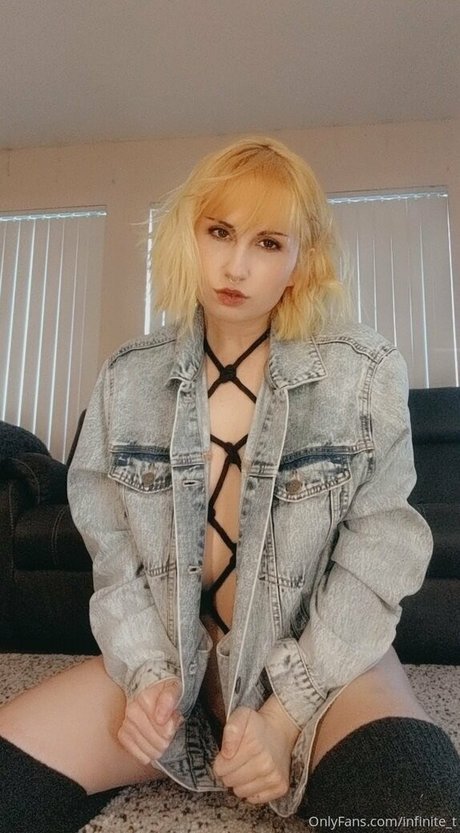 daxanais art model photos