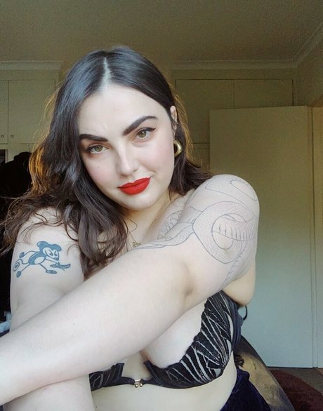 sab otuer naked star archive